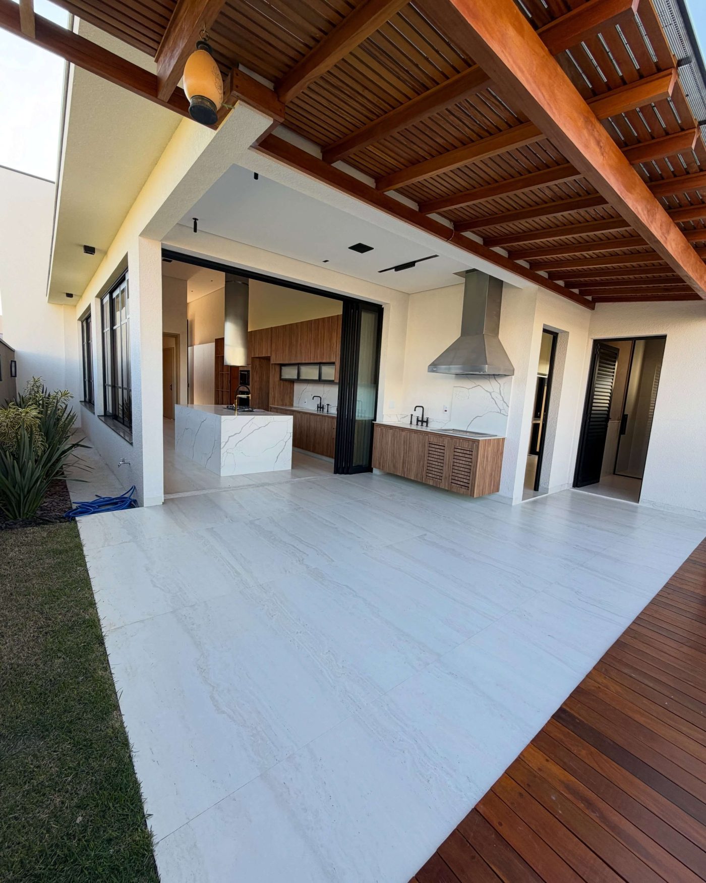 Exclusividade no Condomínio Royal Garden — foto 2
